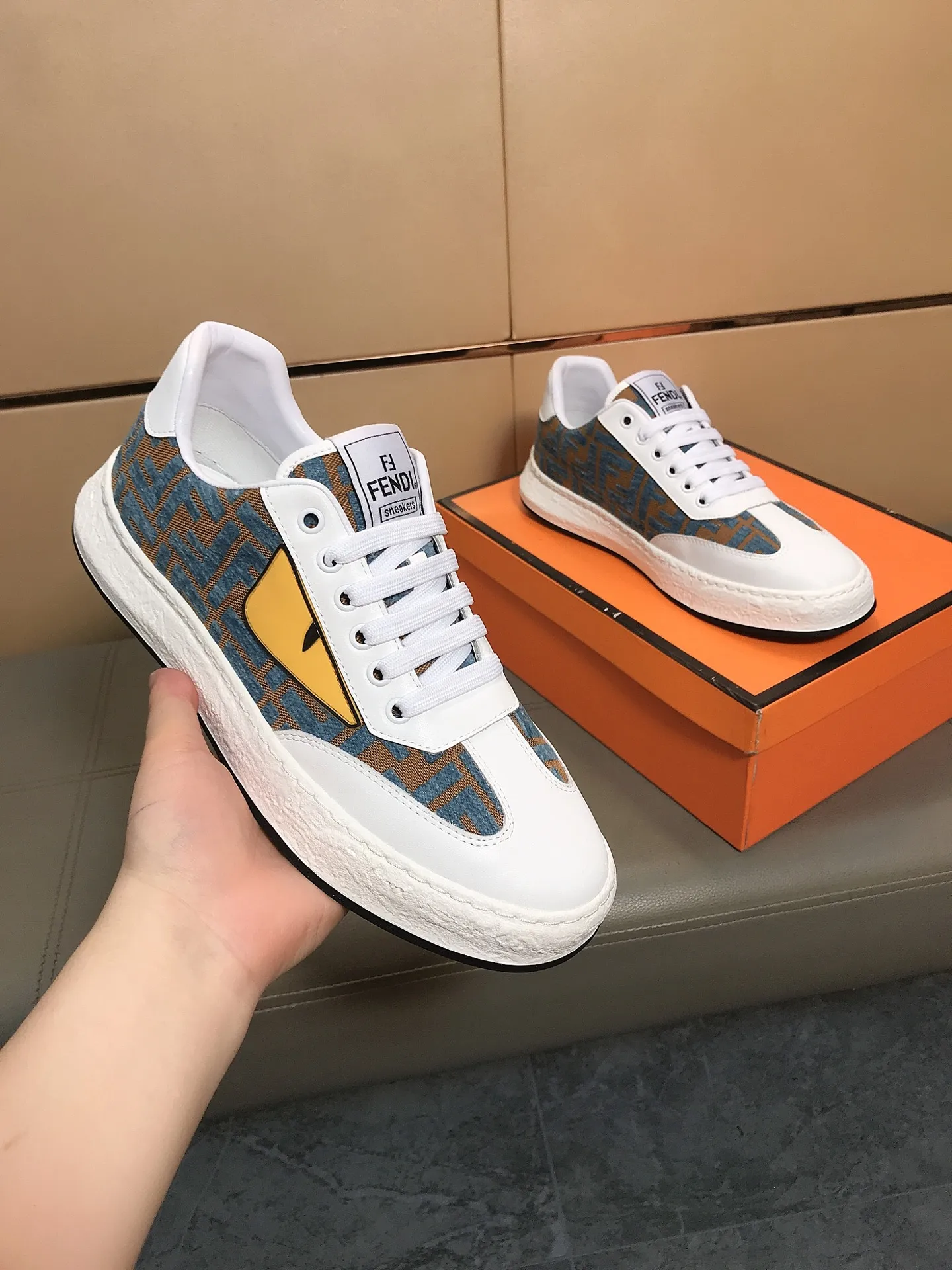 Men's Men's Shoes 230 🔆🔆👉Fendi [Fendi] Men's new low-top casual shoes are on the market🔥The shoe body is made of brand-specific printed fabric + cowhide, sheepskin foot pads, breathable and not covering the feet! Fashionable casual shoes 🙈Outsole is ultra-light, non-slip and wear-resistant👣 Standard size 38-44